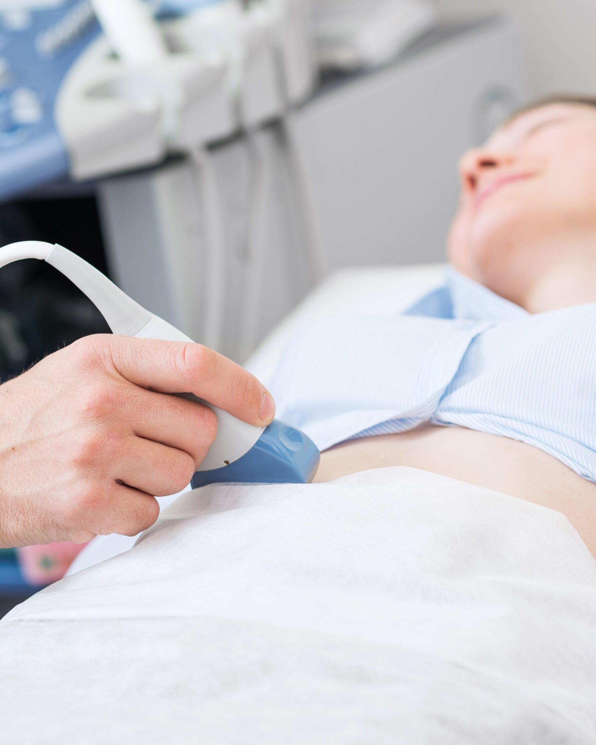 A woman receiving a free ultrasound in Missouri